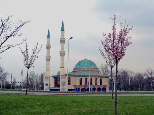 Netherlands Mawlana Mosque in Rotterdam.jpg